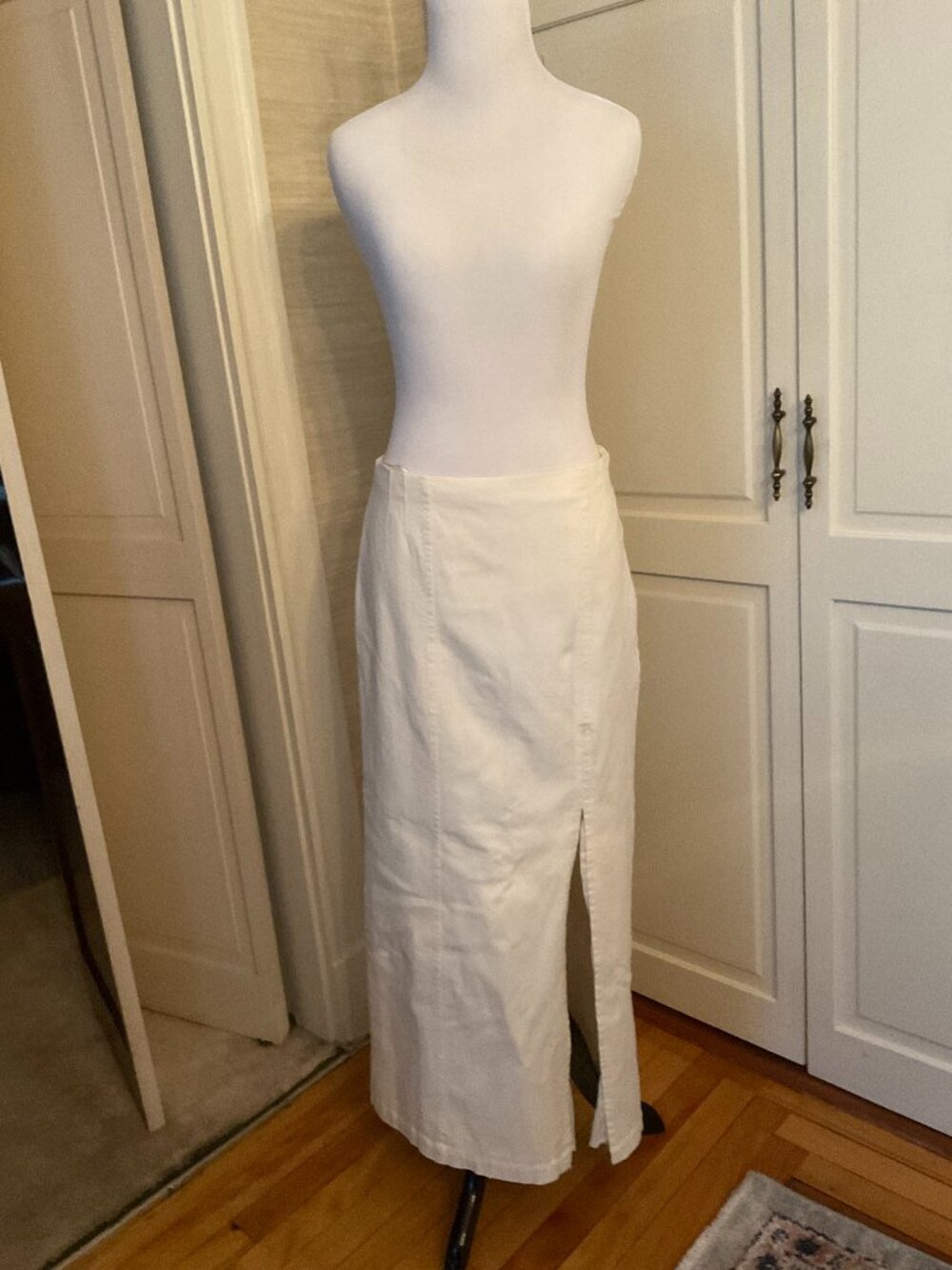 Long, with slit, cream twill Anthropologie skirt size 6